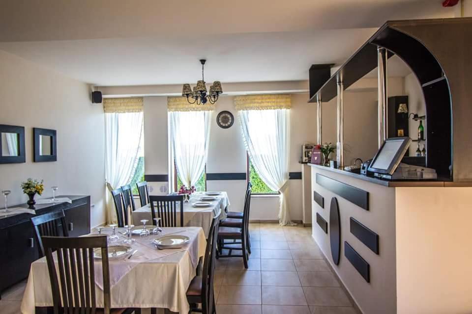 Pensiunea Perla Neamtului Minastirea Neamt Exterior foto